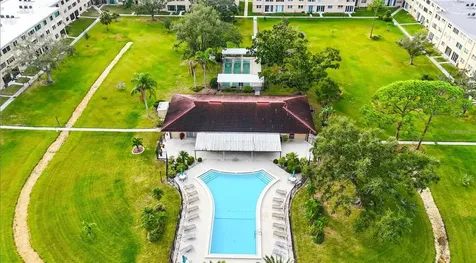 5095 Bay Street NE St Petersburg FL 33701
