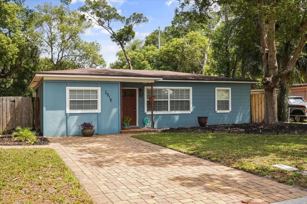 2515 Laura Place Orlando FL 32803