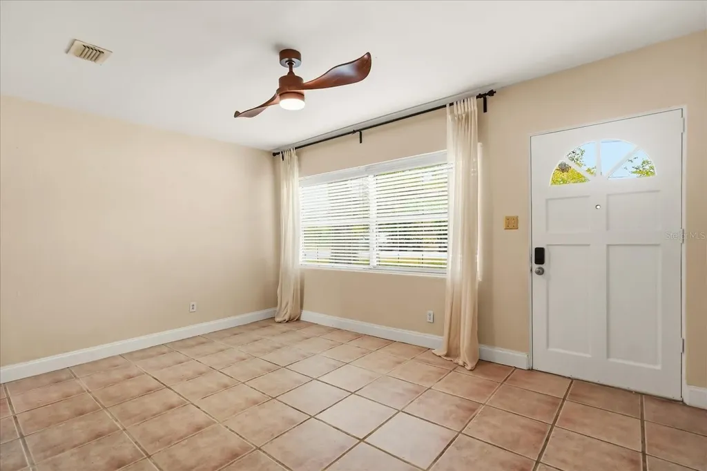 2515 Laura Place Orlando FL 32803