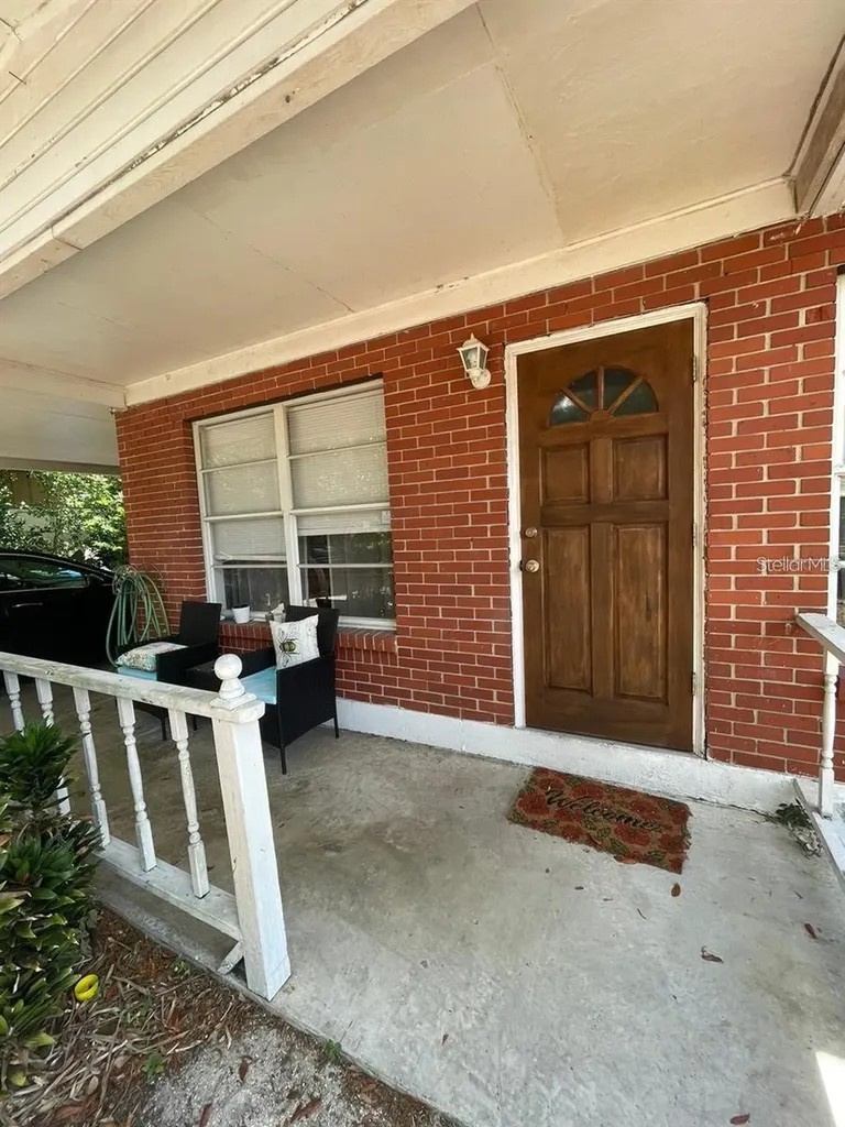 11707 North Drive Tampa FL 33617
