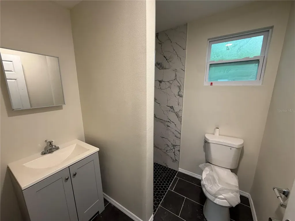 11707 North Drive Tampa FL 33617