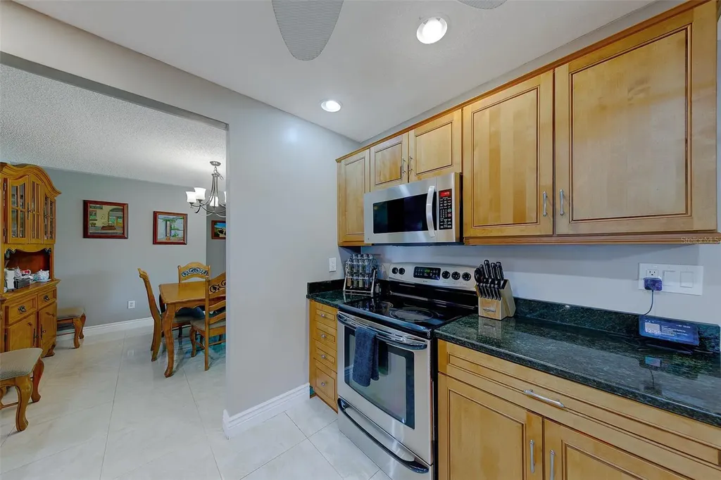 9628 122nd Way Seminole FL 33772