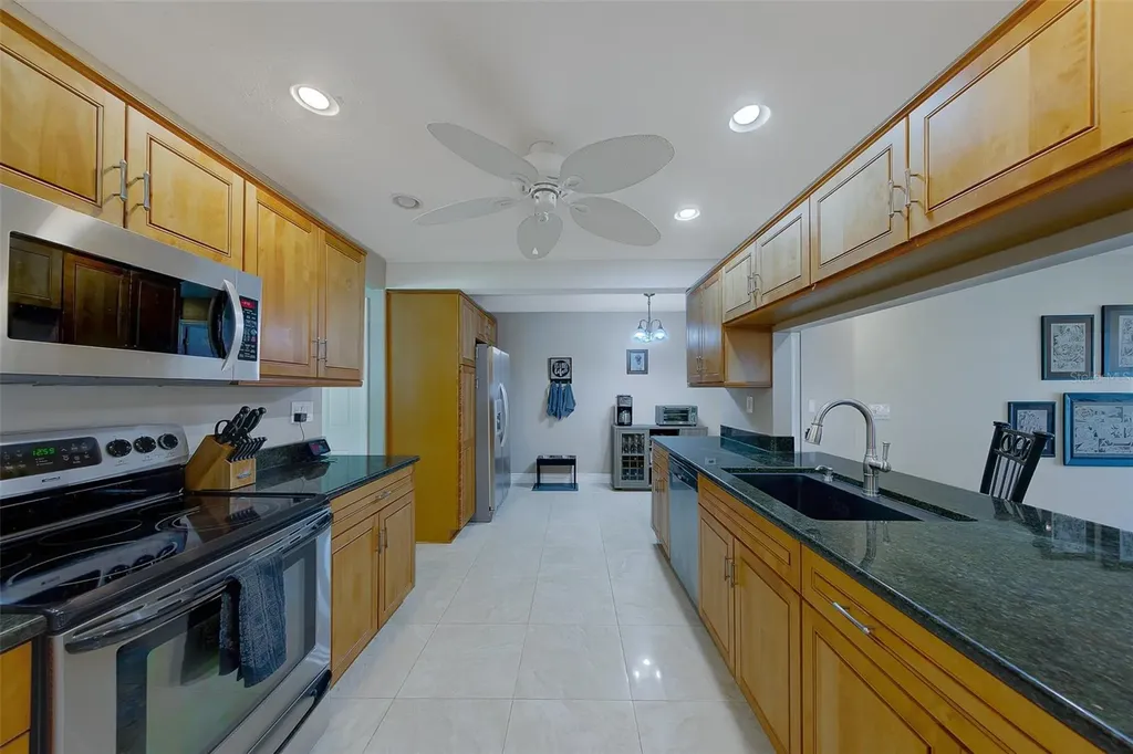 9628 122nd Way Seminole FL 33772