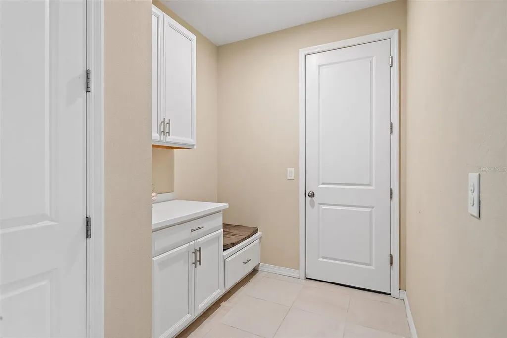 9085 Luna Lane Sarasota FL 34241