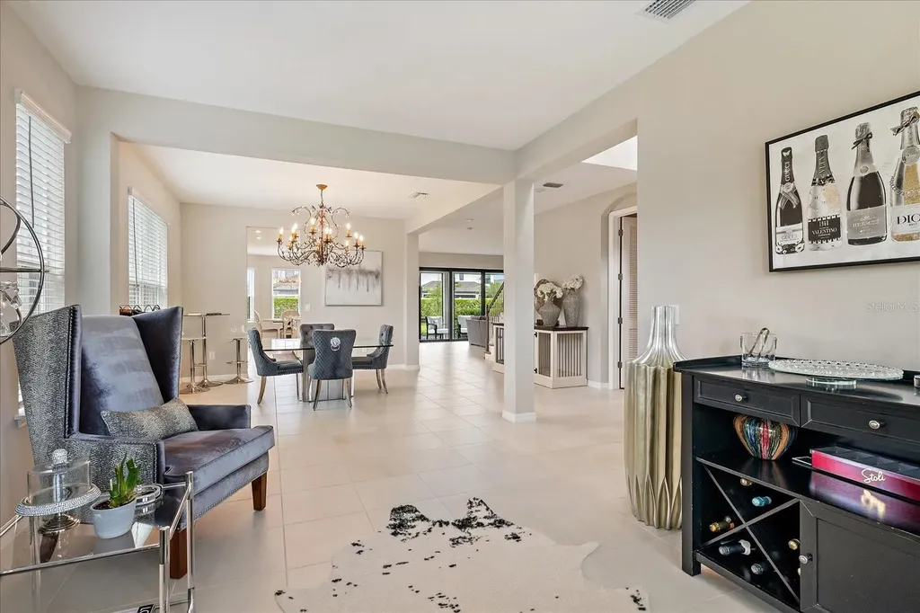9085 Luna Lane Sarasota FL 34241