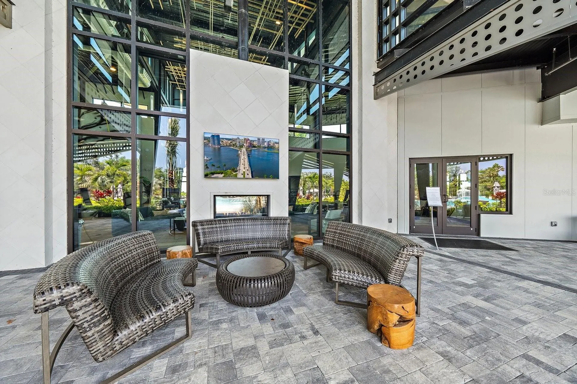 9085 Luna Lane Sarasota FL 34241