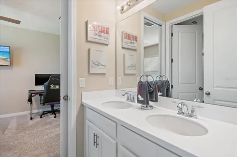 9085 Luna Lane Sarasota FL 34241