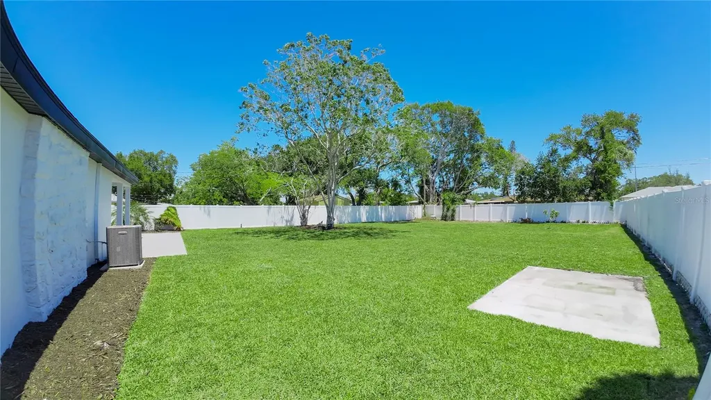 936 Alcazar Way S St Petersburg FL 33705