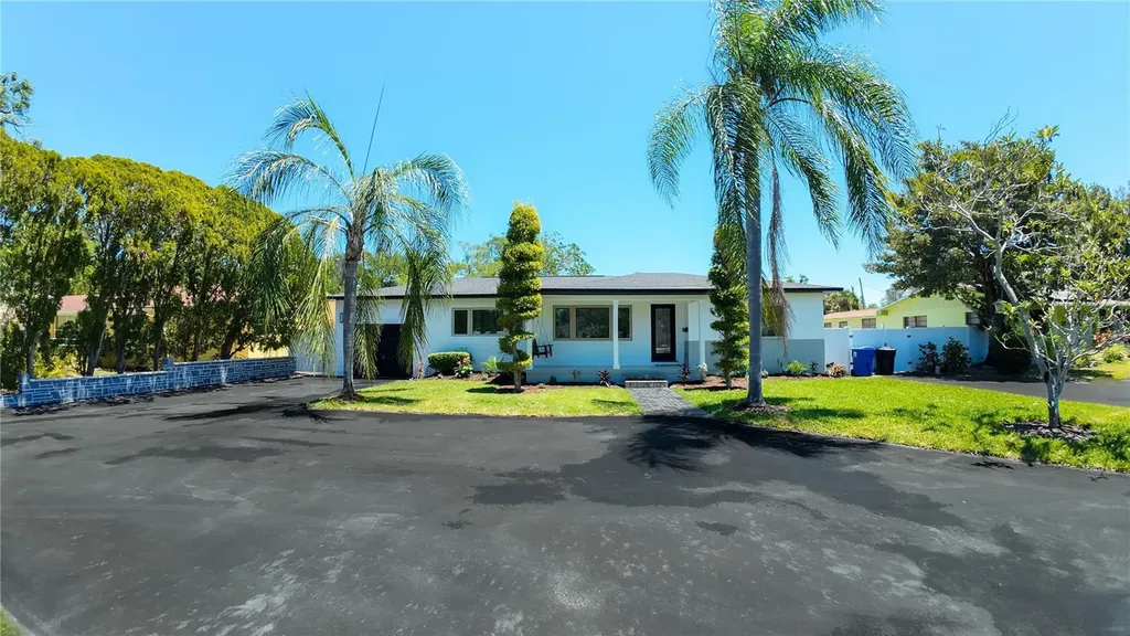 936 Alcazar Way S St Petersburg FL 33705