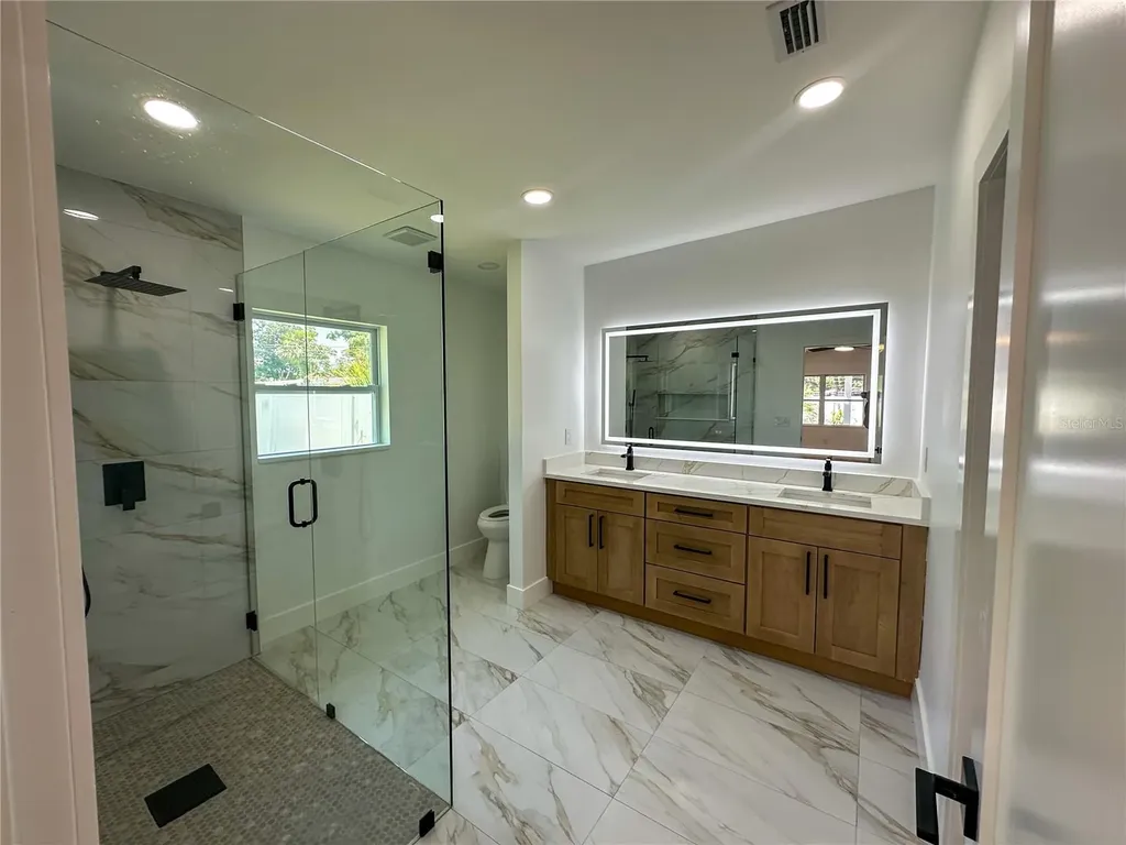 936 Alcazar Way S St Petersburg FL 33705