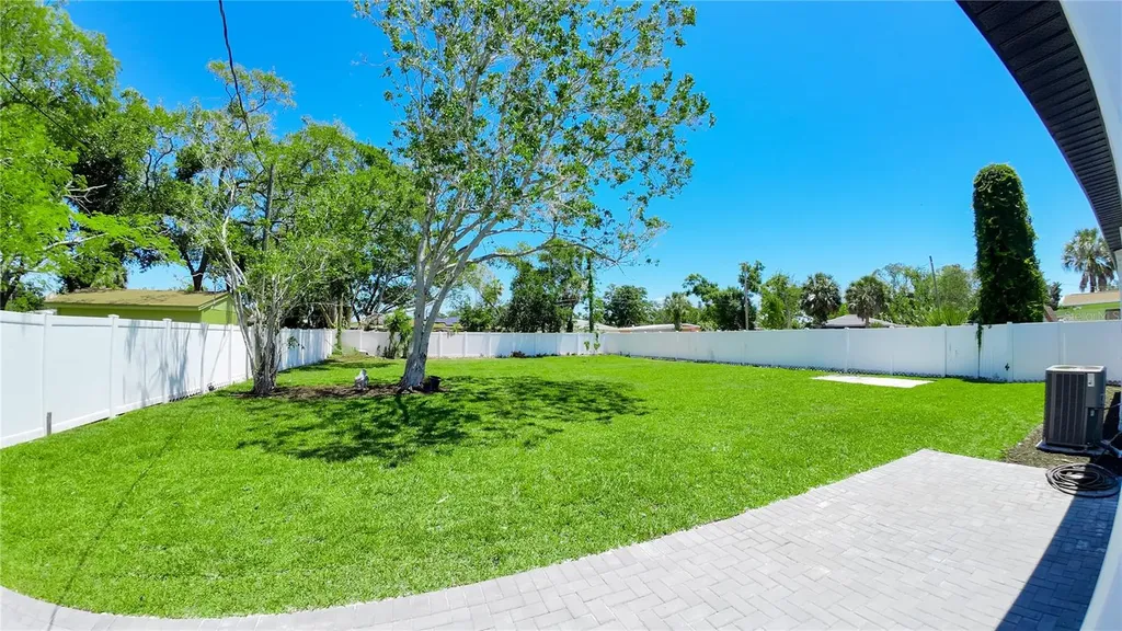 936 Alcazar Way S St Petersburg FL 33705