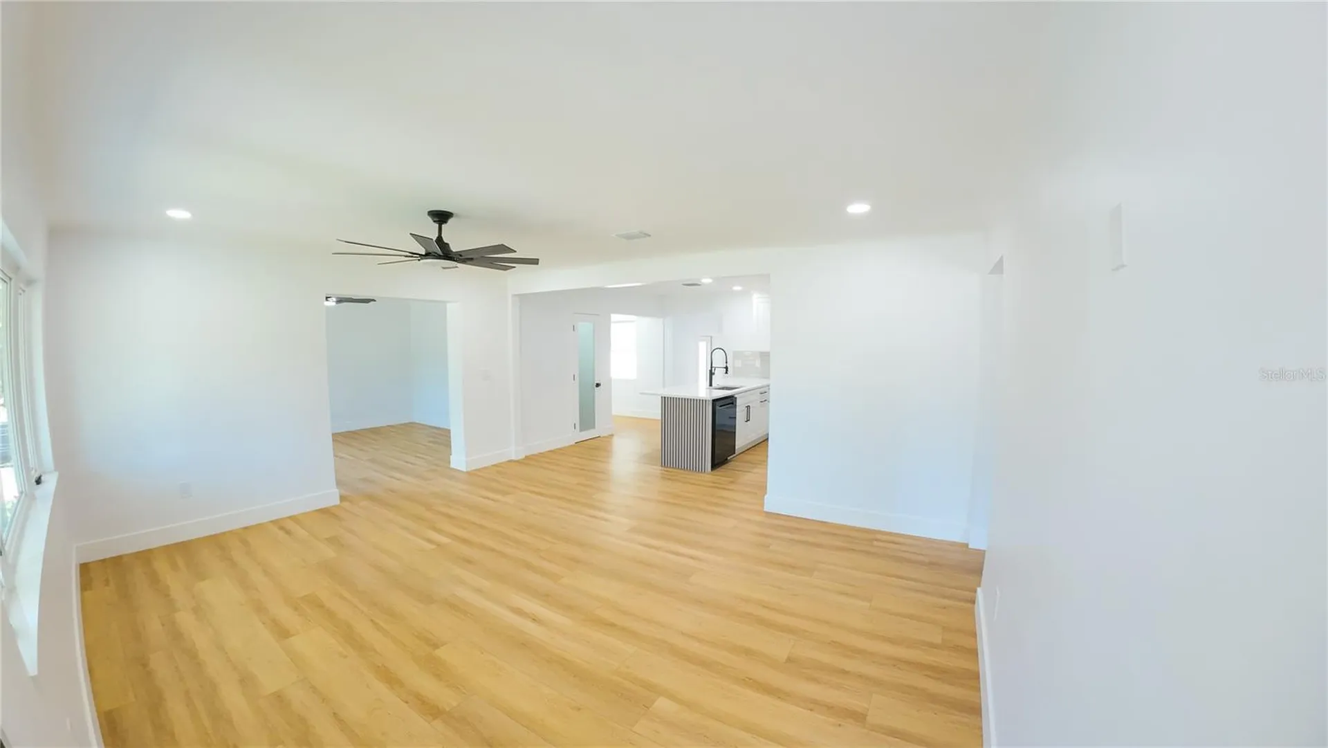 936 Alcazar Way S St Petersburg FL 33705