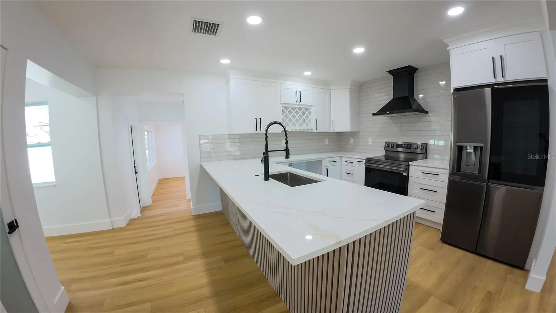 936 Alcazar Way S St Petersburg FL 33705