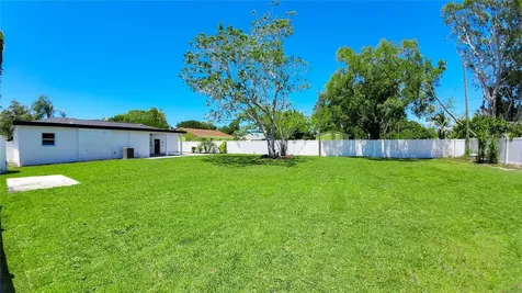 936 Alcazar Way S St Petersburg FL 33705