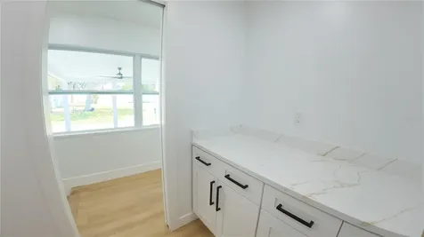 936 Alcazar Way S St Petersburg FL 33705