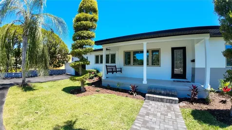 936 Alcazar Way S St Petersburg FL 33705