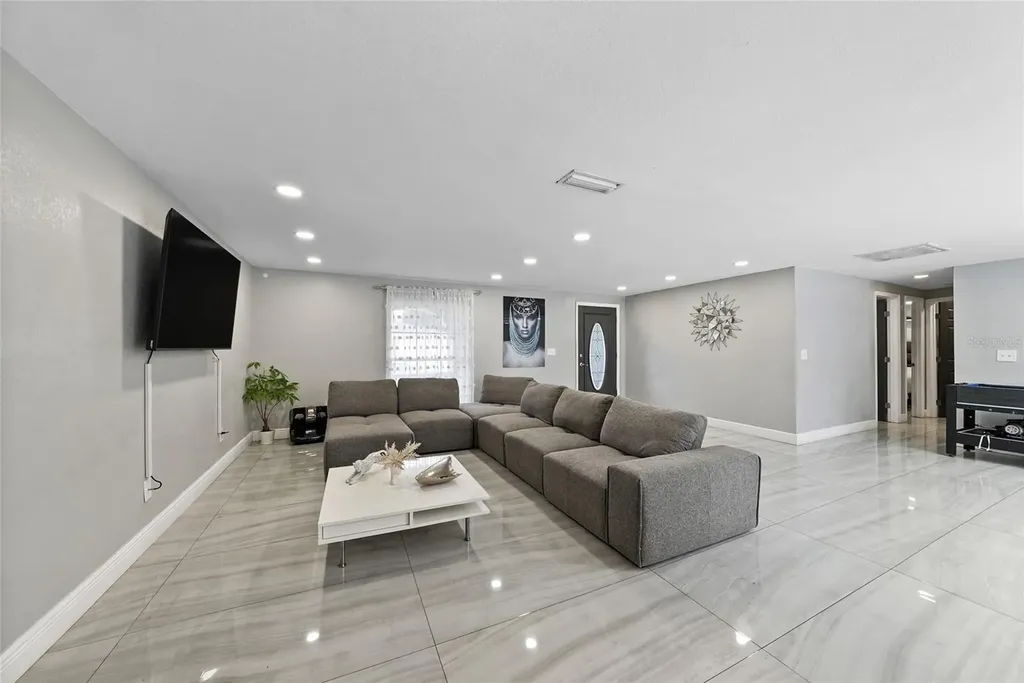 4214 Hollow Hill Drive Tampa FL 33624