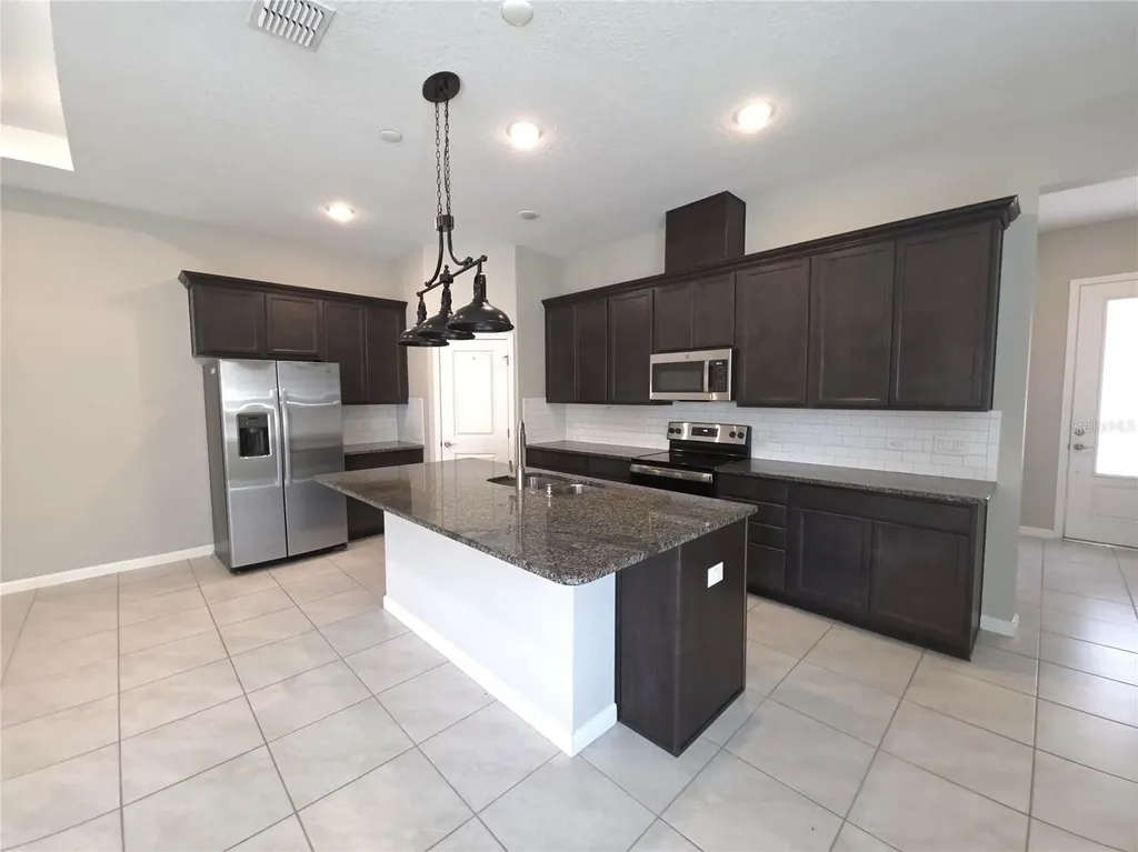 624 Bayern Lane Debary FL 32713