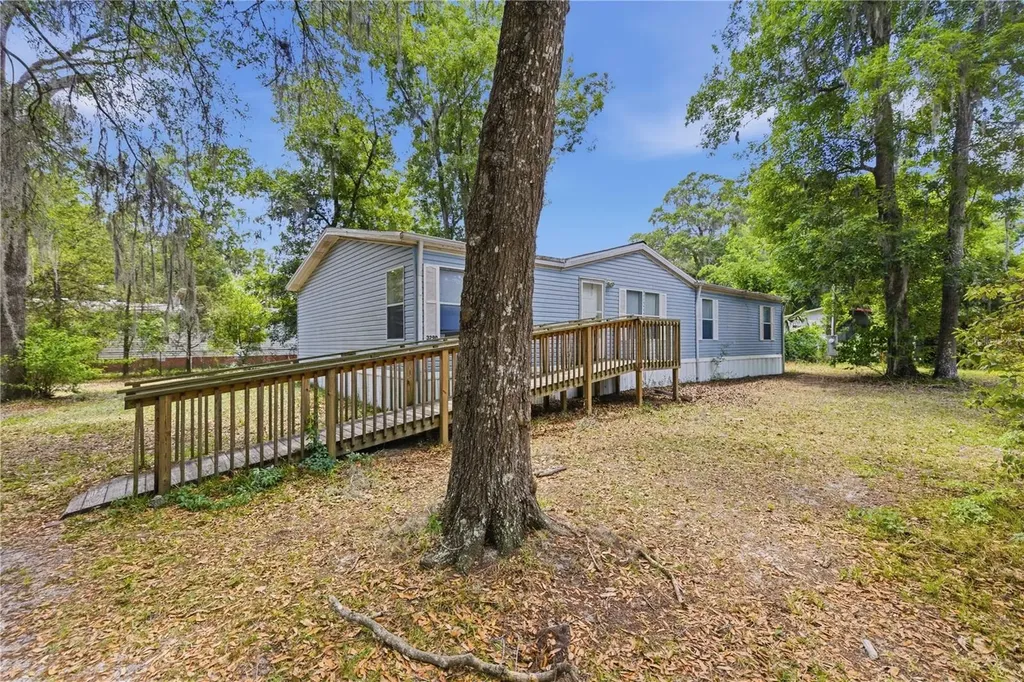 3290 NE 161st Street Citra FL 32113