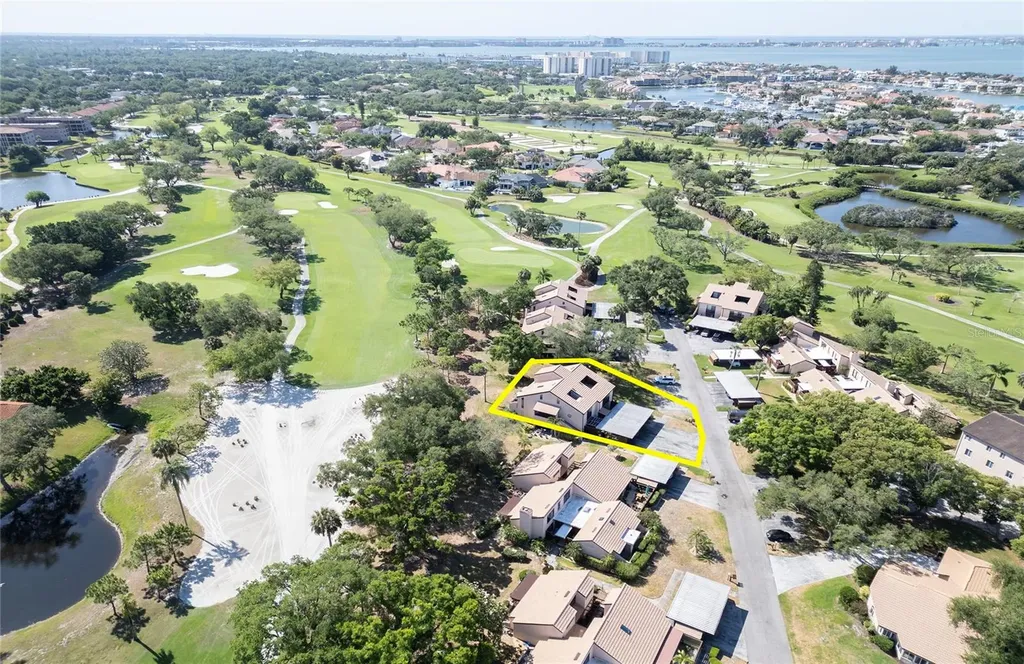 6305 Pelican Creek Crossing St Petersburg FL 33707