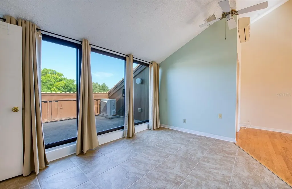 6305 Pelican Creek Crossing St Petersburg FL 33707