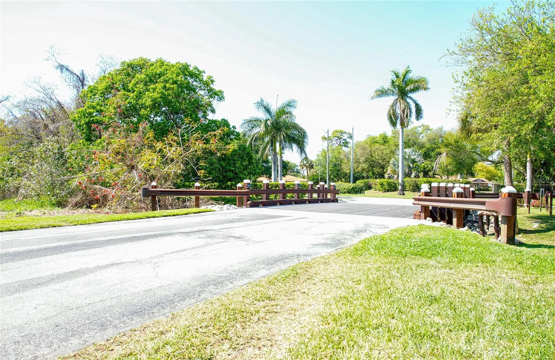 6305 Pelican Creek Crossing St Petersburg FL 33707