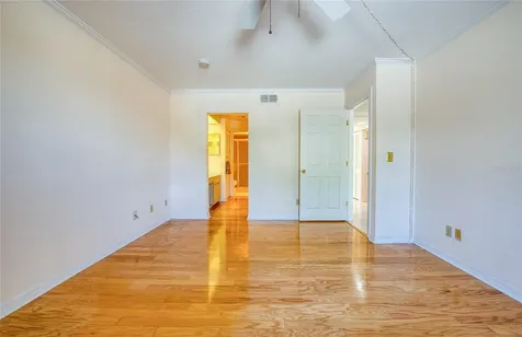 6305 Pelican Creek Crossing St Petersburg FL 33707