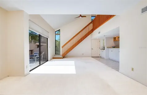 6305 Pelican Creek Crossing St Petersburg FL 33707