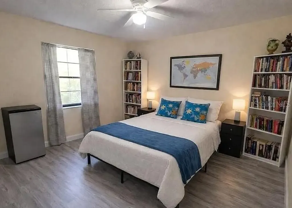 1020 Lee Avenue NW Palm Bay FL 32907