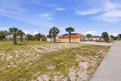 18319 Arapahoe Circle Port Charlotte FL 33948