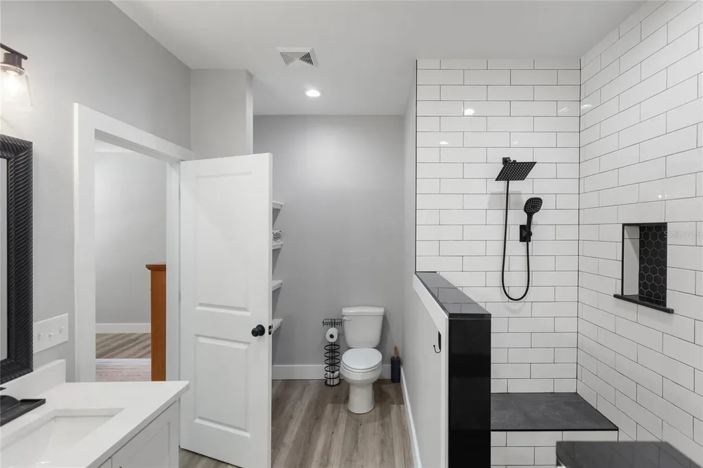 207 N Palmetto Avenue Florahome FL 32140