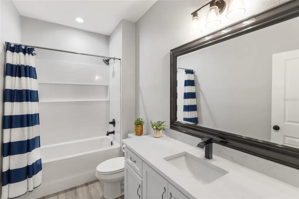 207 N Palmetto Avenue Florahome FL 32140
