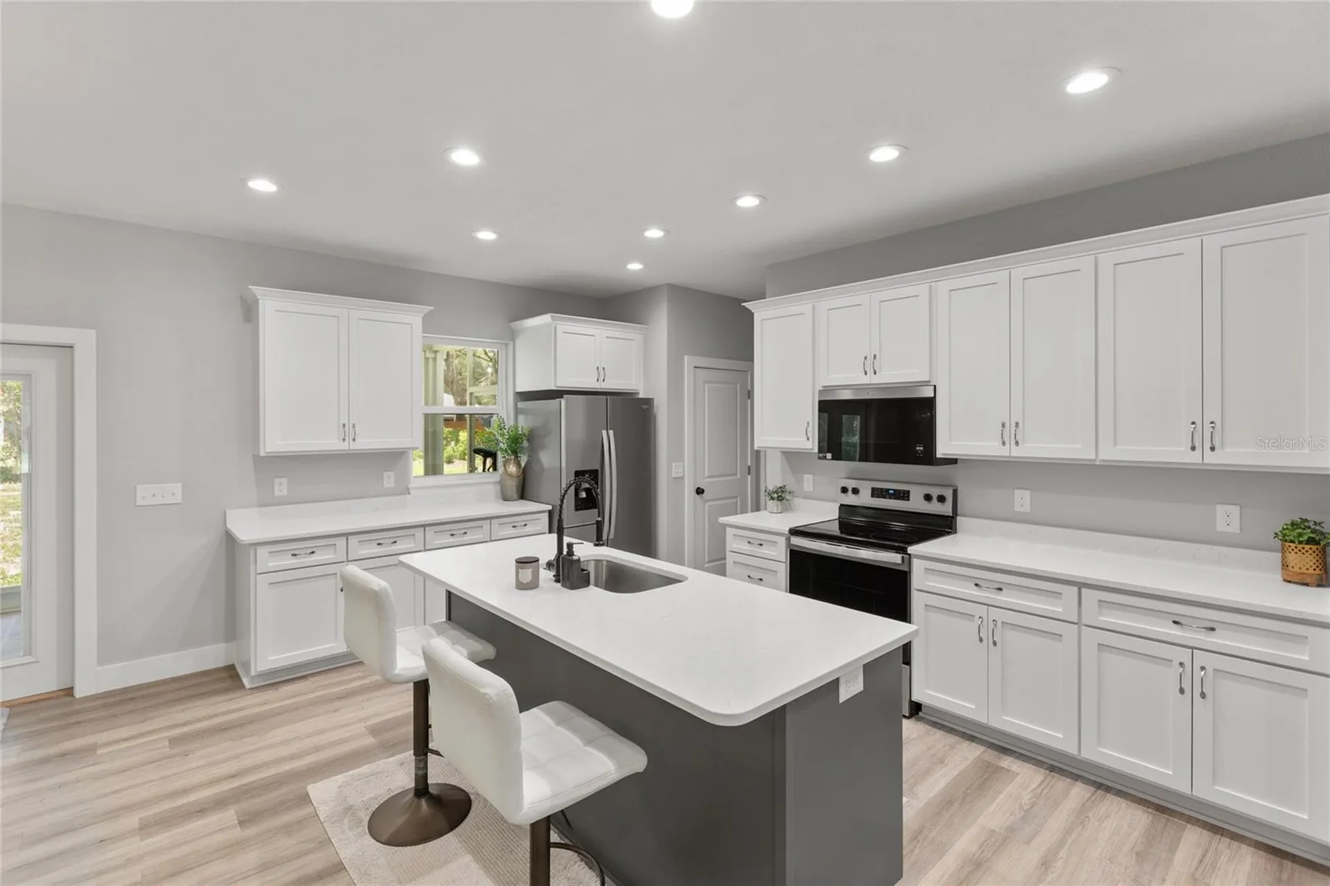 207 N Palmetto Avenue Florahome FL 32140