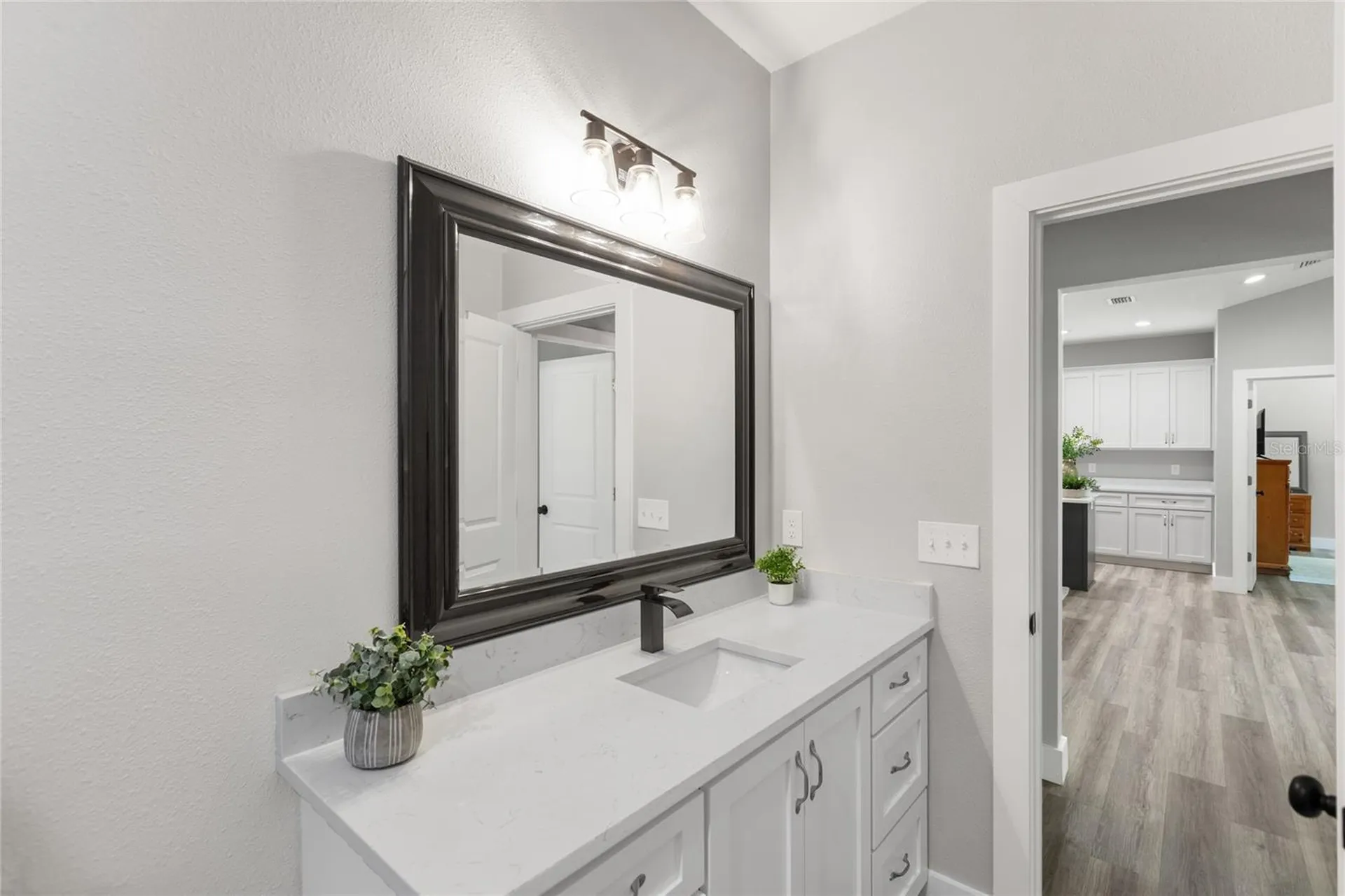 207 N Palmetto Avenue Florahome FL 32140