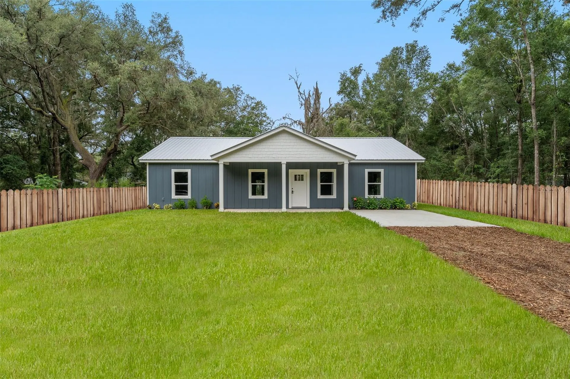 207 N Palmetto Avenue Florahome FL 32140