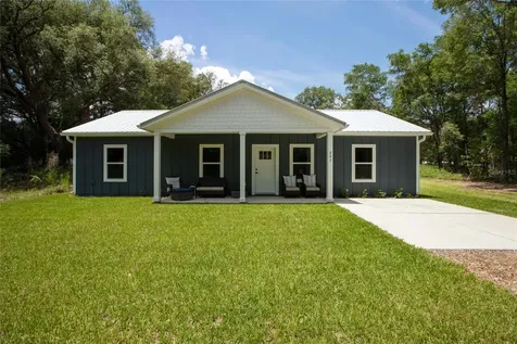 207 N Palmetto Avenue Florahome FL 32140