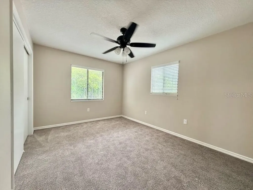 6804 Lake View Drive Yalaha FL 34797