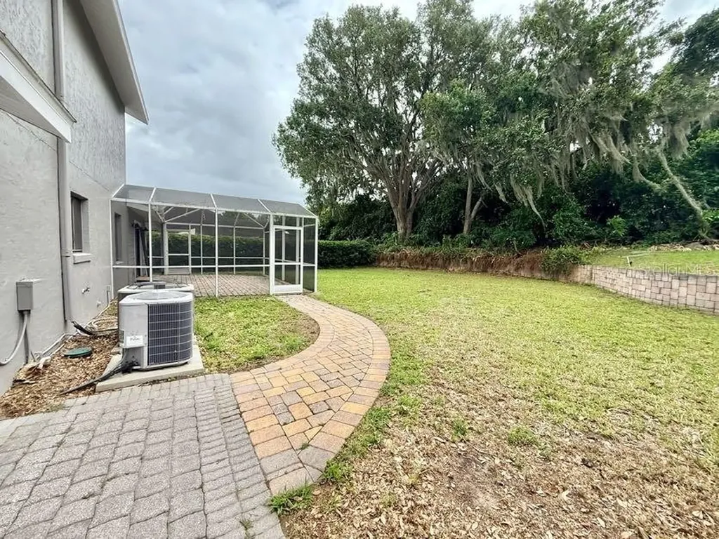 6804 Lake View Drive Yalaha FL 34797