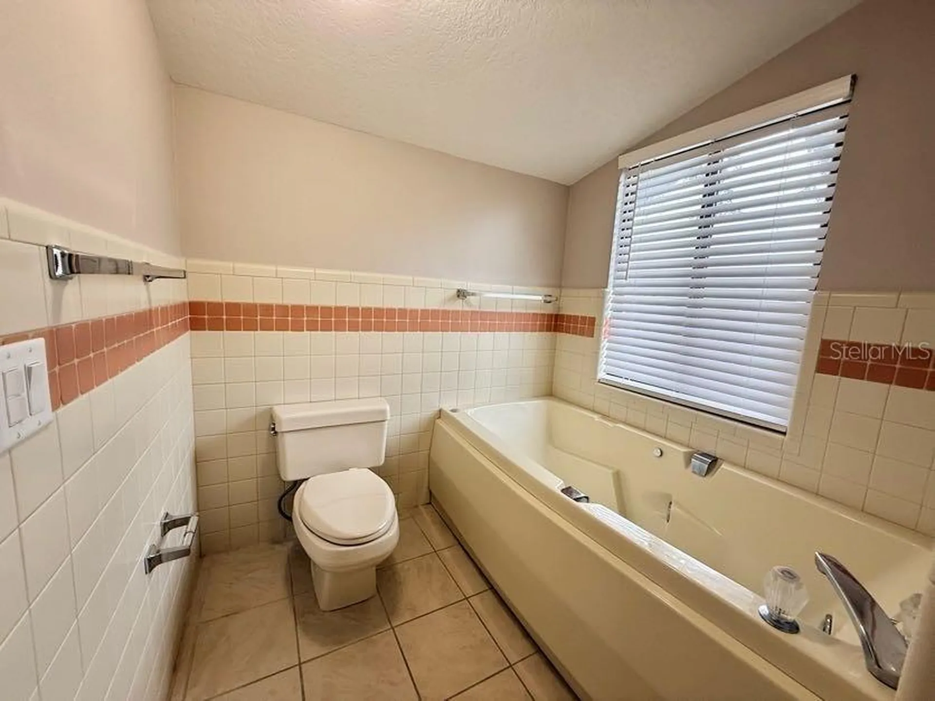 6804 Lake View Drive Yalaha FL 34797