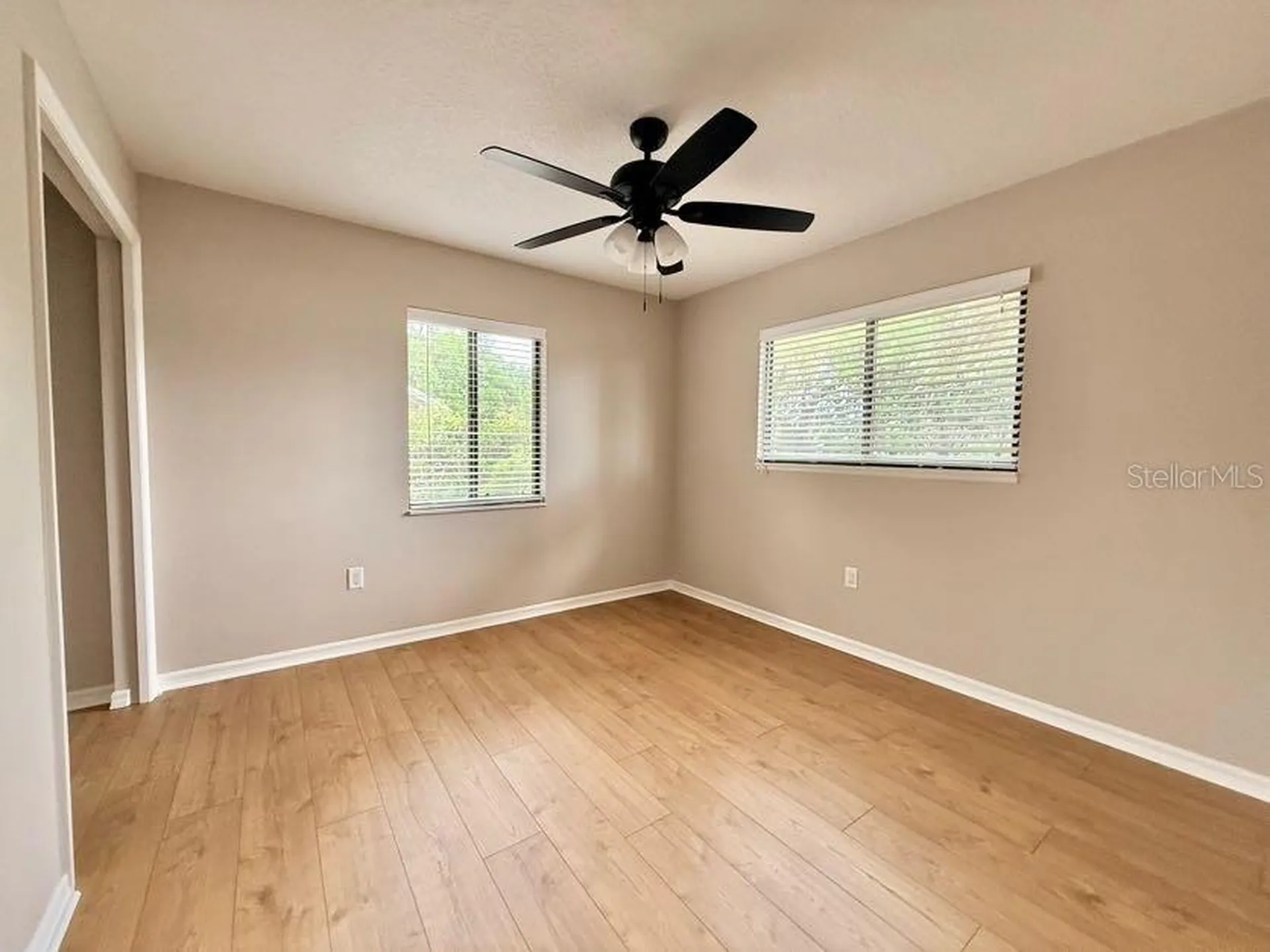 6804 Lake View Drive Yalaha FL 34797