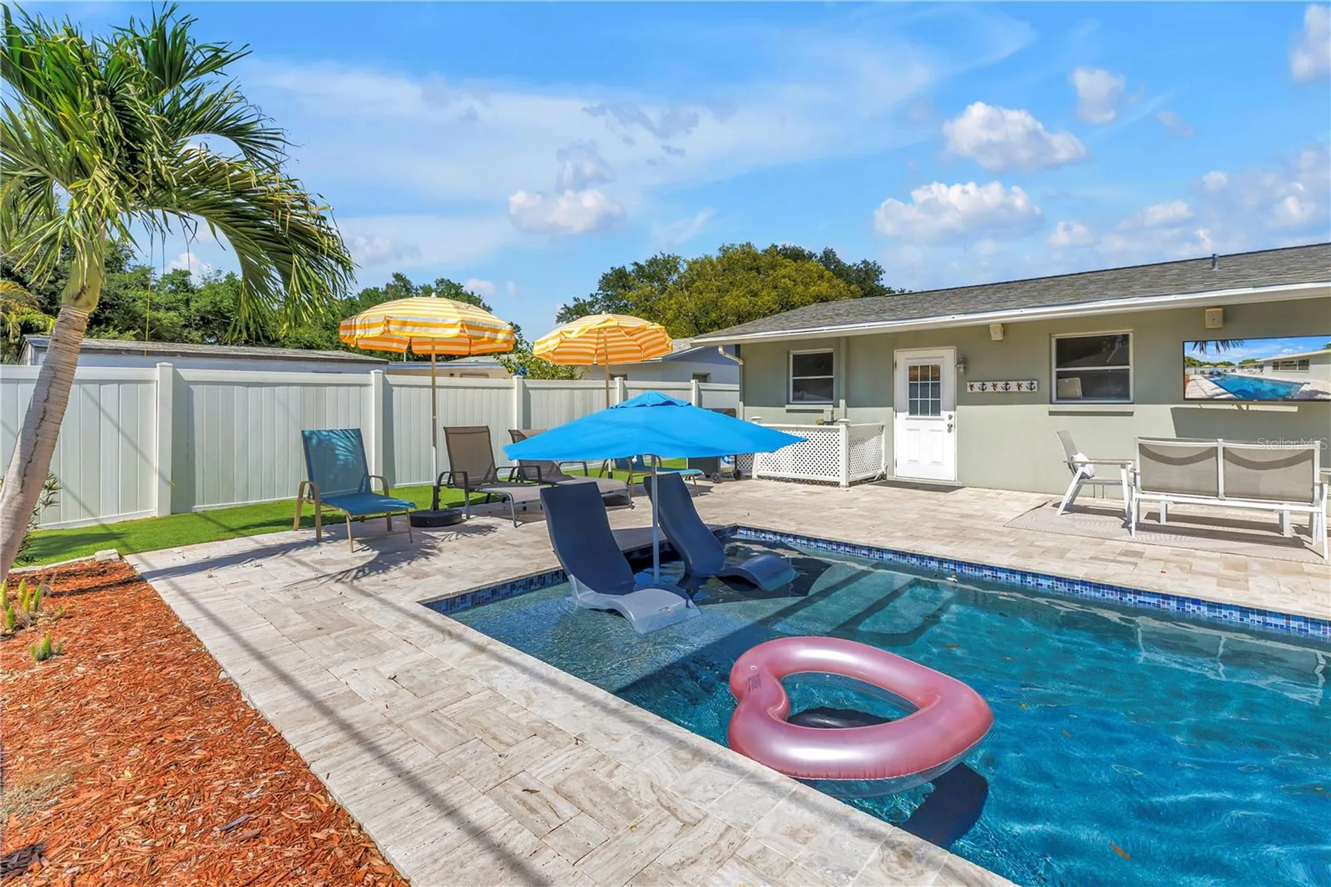 12096 Oak Street Largo FL 33774
