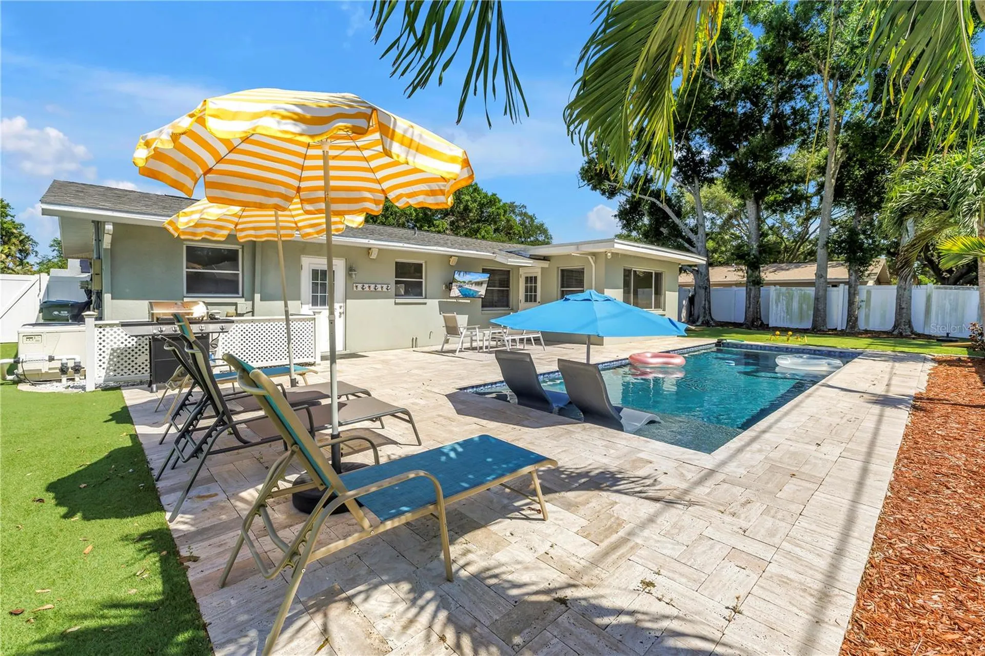 12096 Oak Street Largo FL 33774