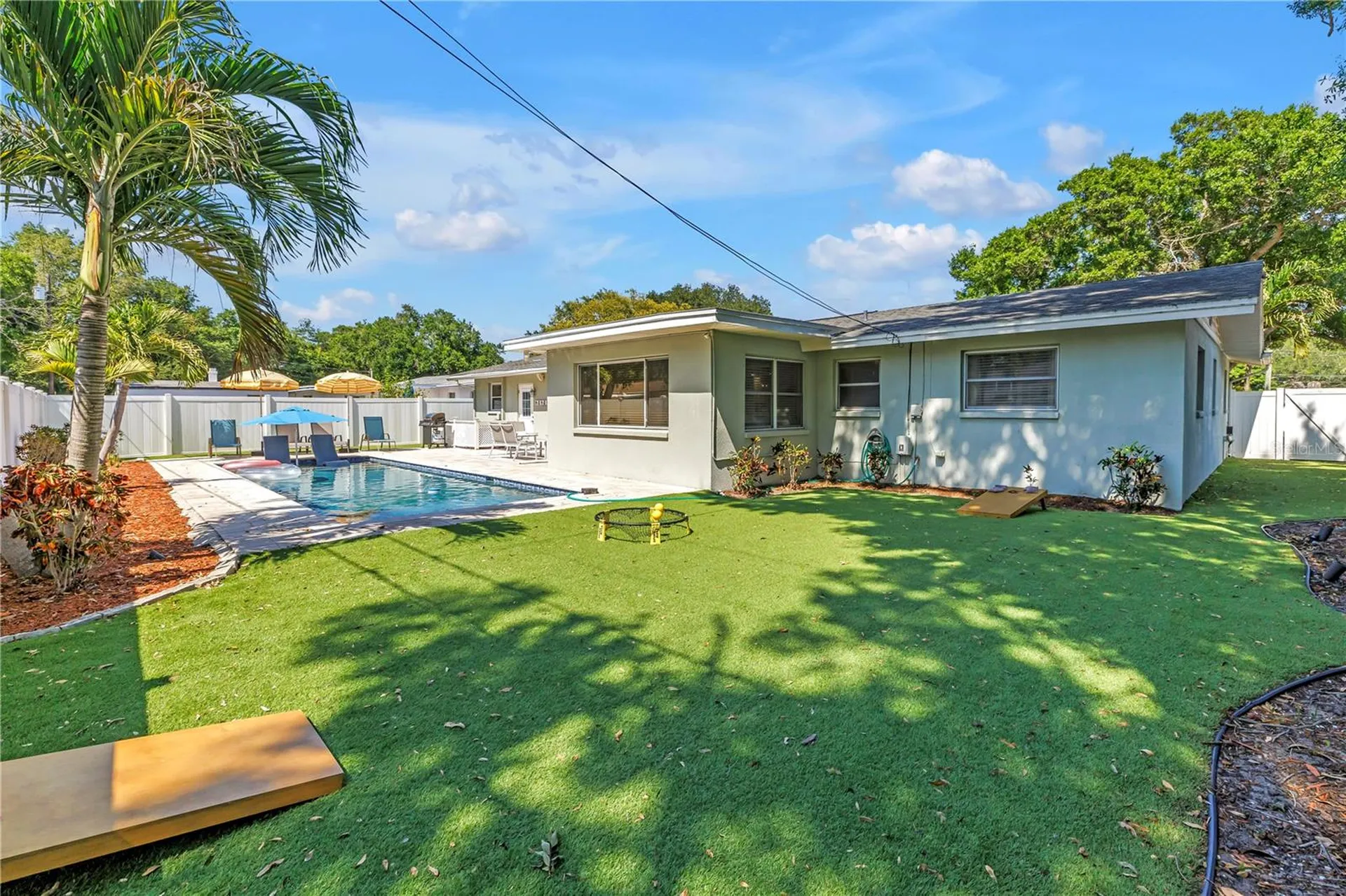 12096 Oak Street Largo FL 33774