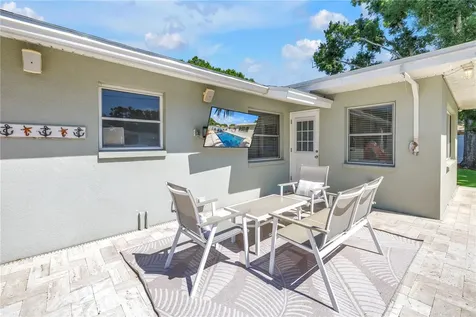 12096 Oak Street Largo FL 33774