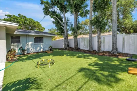 12096 Oak Street Largo FL 33774
