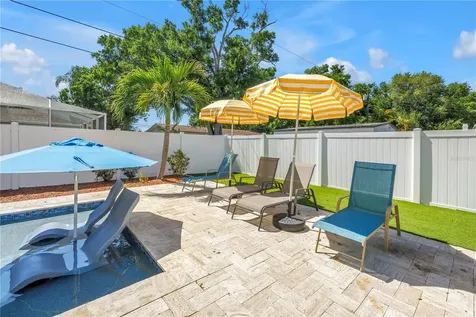 12096 Oak Street Largo FL 33774