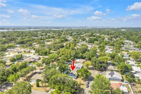 12096 Oak Street Largo FL 33774