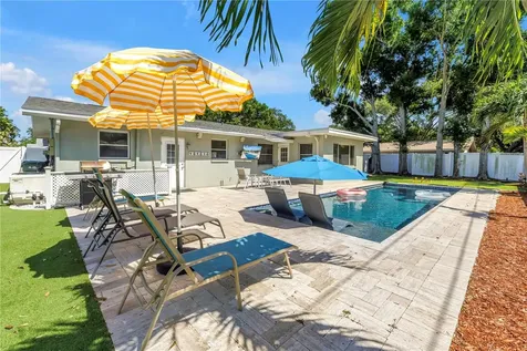 12096 Oak Street Largo FL 33774