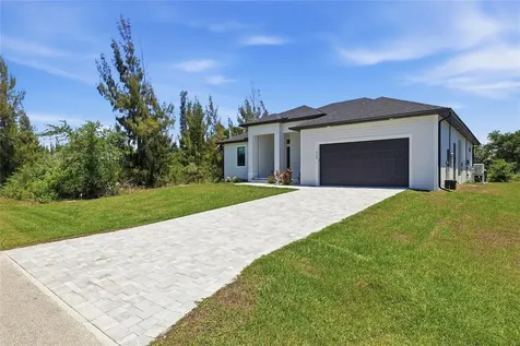 8105 Antwerp Circle Port Charlotte FL 33981