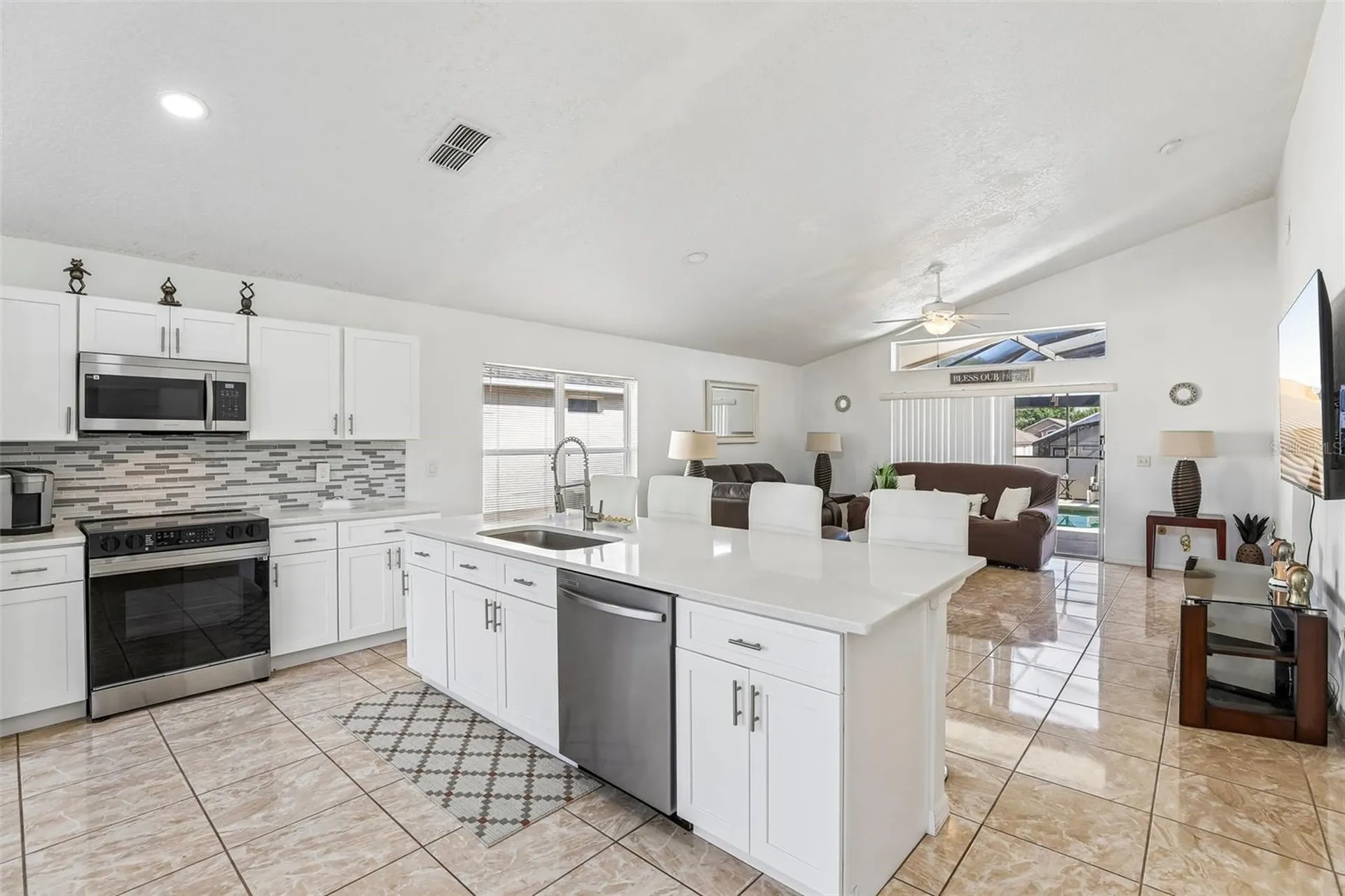753 Casterton Circle Davenport FL 33897